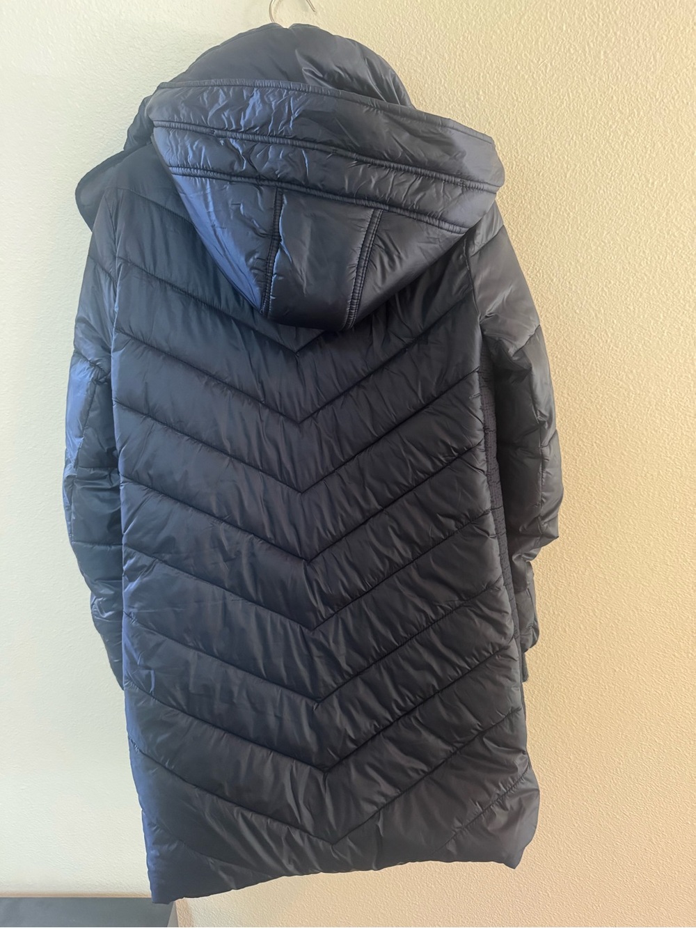 Abercrombie & Fitch Navy Hooded Chevron Puffer Coat
